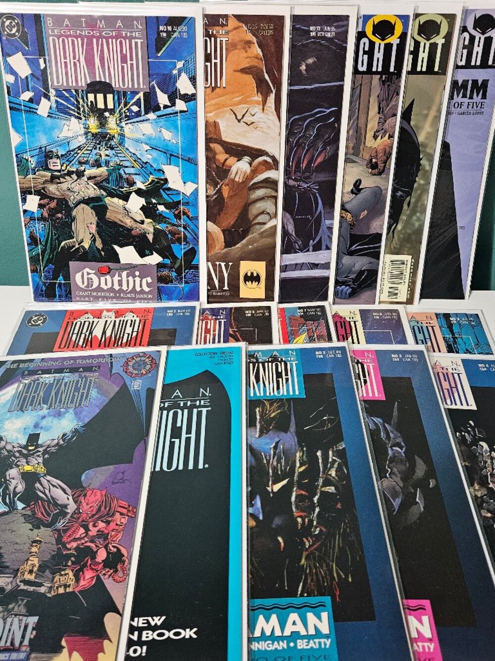 Batman Legends of the Dark Knight Lot of 16 DC Comics #0 1-10 35 72 146-147 149